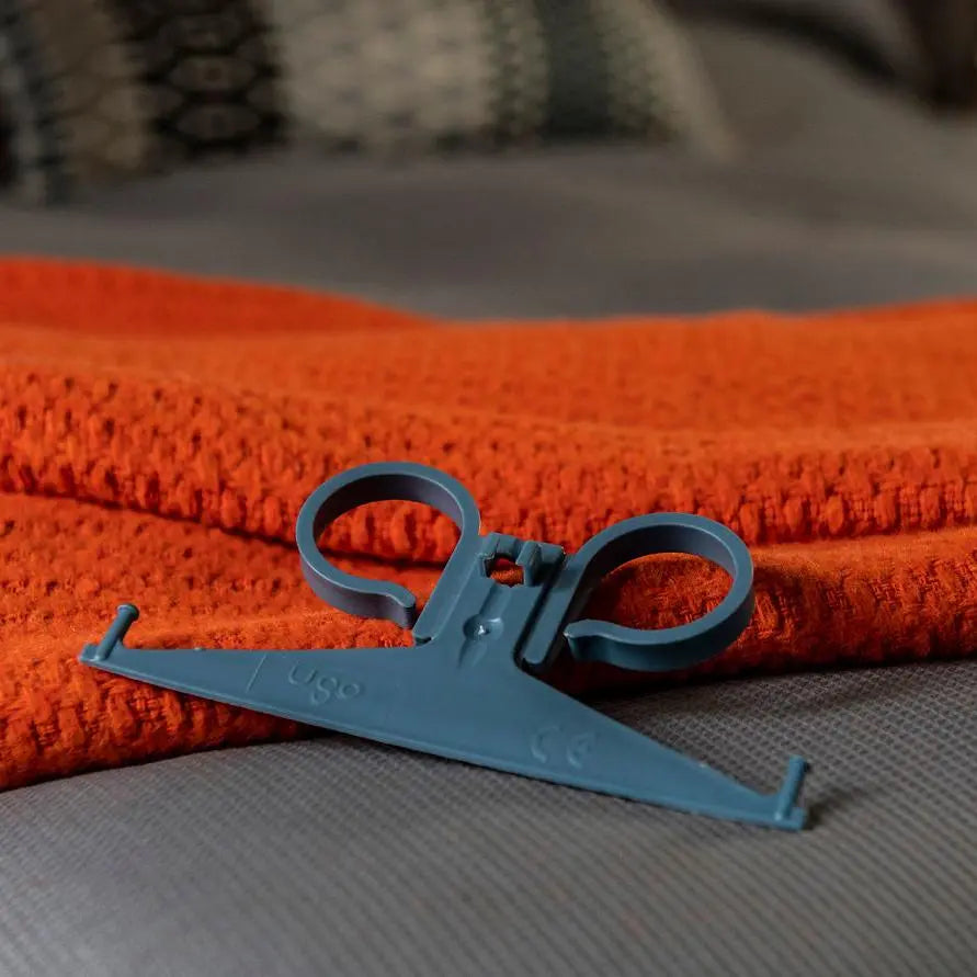 Ugo Hanger  Catheter Night Bag Holder (x1 or 20)